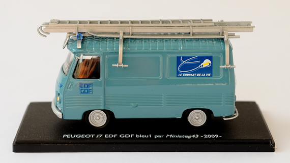 J7 Bleu 1 Miniateg43 2009 Presentation -1